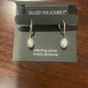 NWT Brand new, never worn Sterling  Silver Cubic Zirconia Earrings w/ Pearls